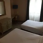Hôtel Central Hotel Chaunay