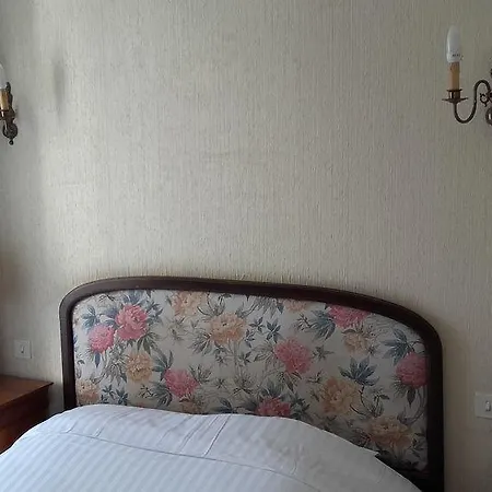 オテル セントラル Chaunay