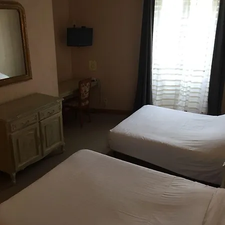 オテル セントラル ホテル Chaunay