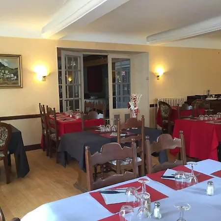 オテル セントラル 3* Chaunay