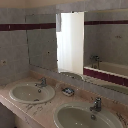 オテル セントラル 3*