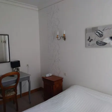 オテル セントラル Chaunay